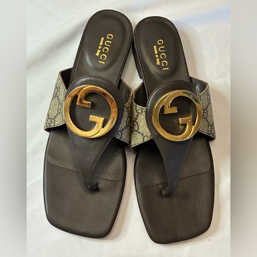 Gucci Black Leather & GG Canvas Thong Sandals with Gold Logo